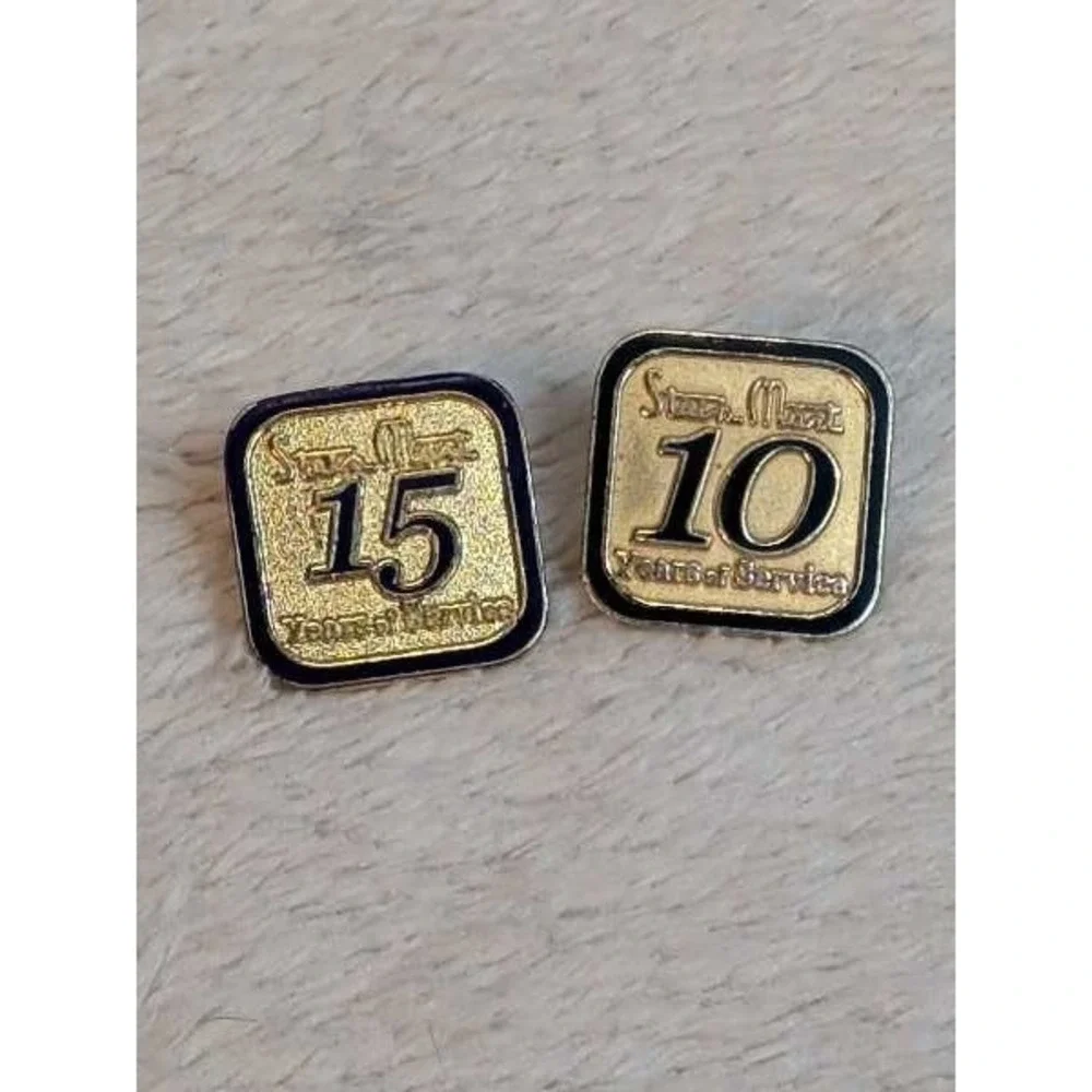 Vintage Stain Mart 10 & 15 Years of Service‎ Pins Gold Tone Square Pins